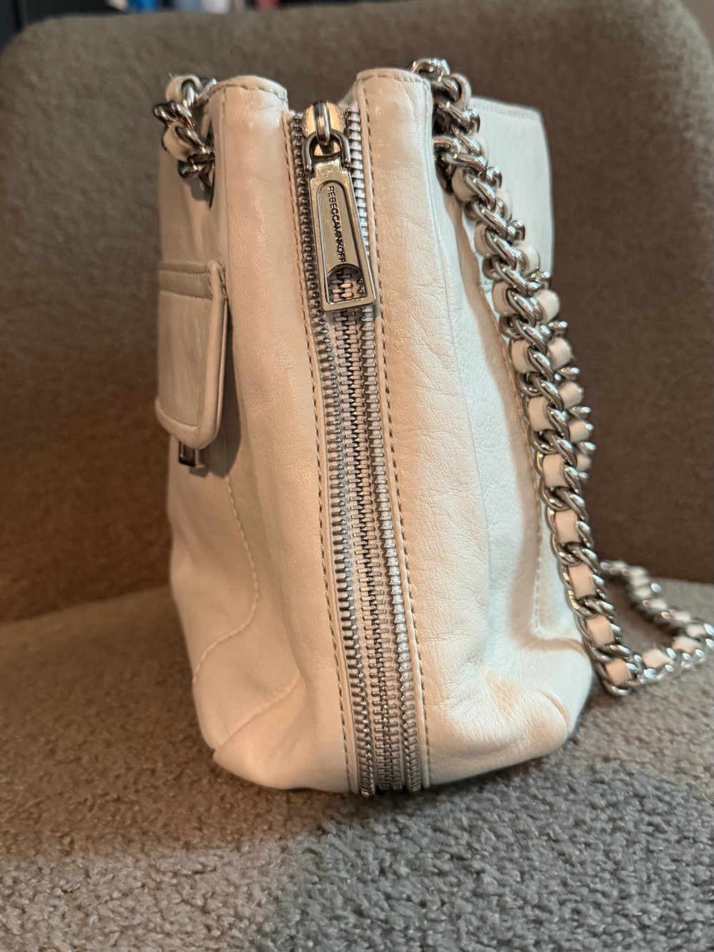 Rebecca Minkoff Cream Leather Shoulder Bag with Silver Chain Straps - Picture 5 of 8
